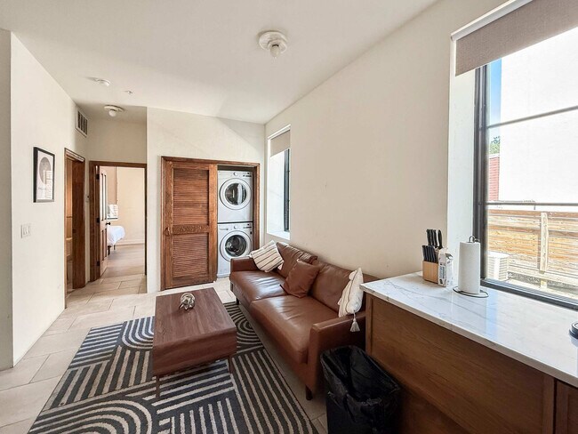 Building Photo - 309-11 South St Unit SI ID1055807P