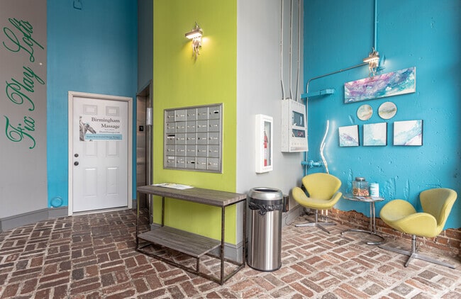 Lobby - Fix Play Lofts