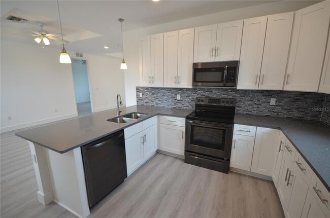 Photo - 8581 Agate St