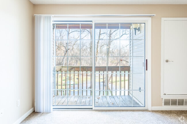 2 BR, 2 BA - Beige Renovation - Ponds at Georgetown Apartments