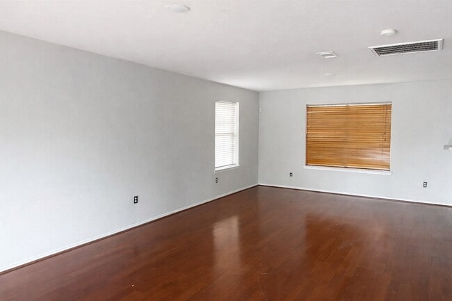 Photo - 5935 Sattler Park Dr