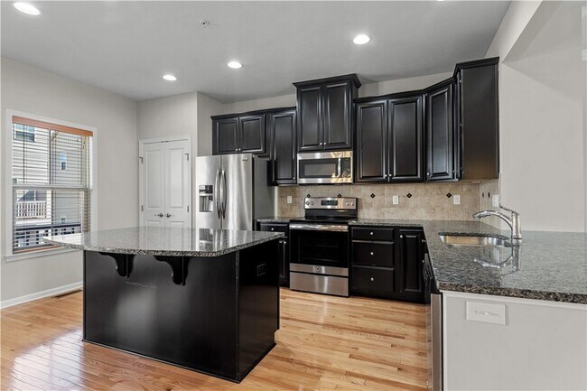 Photo - 410 Fairmont Dr