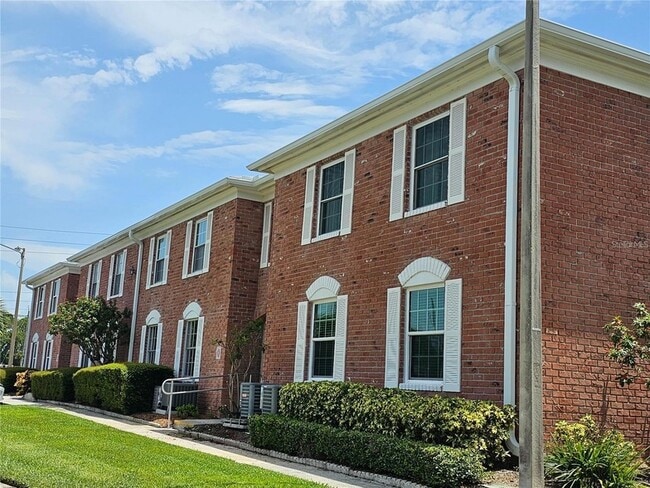 Building Photo - 3824 37th St S Unit 66