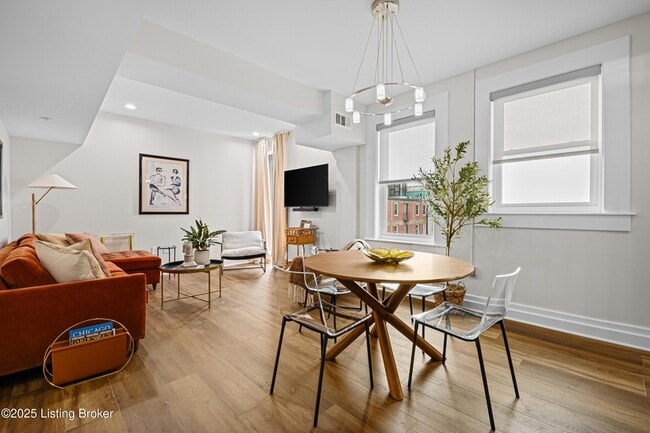 Photo - 604 S 3rd St