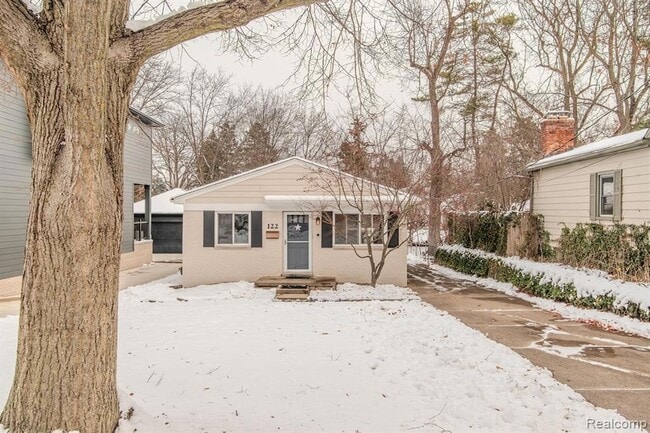 Photo - 122 N Helen Ave