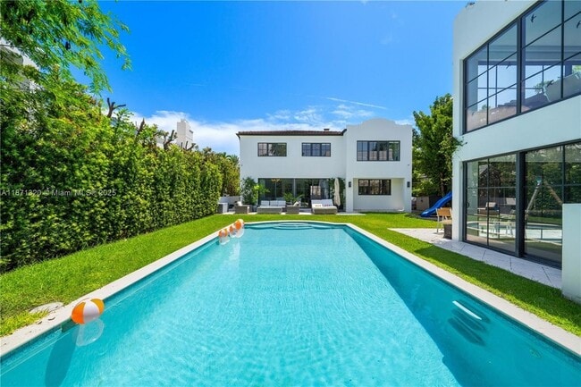 Photo - 5728 Pine Tree Dr