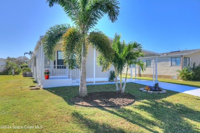 Photo - 561 Dolphin Cir