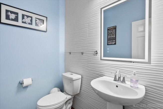 Photo - 73 W Illinois Ave