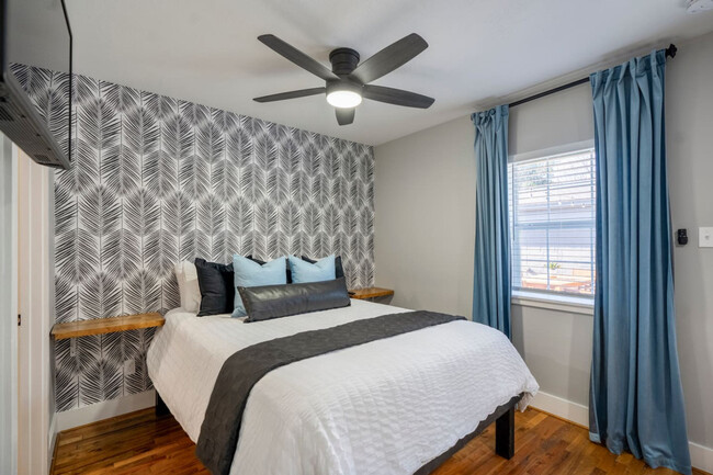 Photo - 4952 Polk St Unit SI ID1531103P