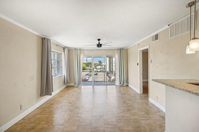 Photo - 3040 NE 16th Ave Unit 402