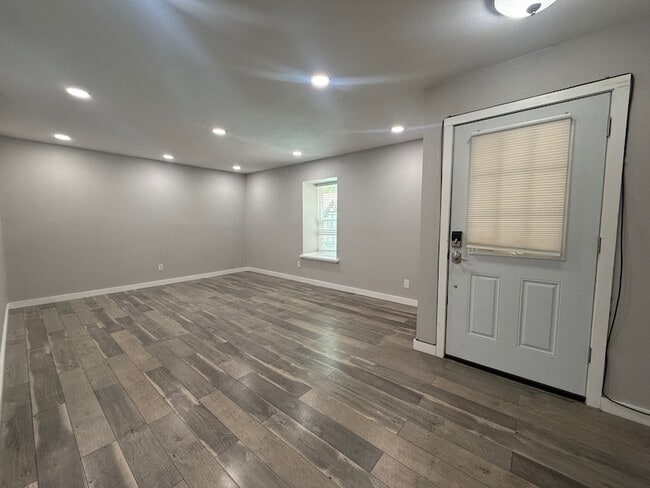 Photo - 8299 Kingsbrook Rd Unit 280