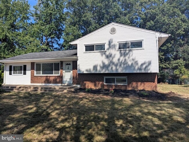 Building Photo - 6327 Willowood Ln