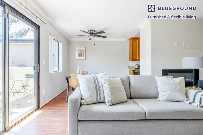 Photo - 13220 Riverside Dr Unit FL2-ID463