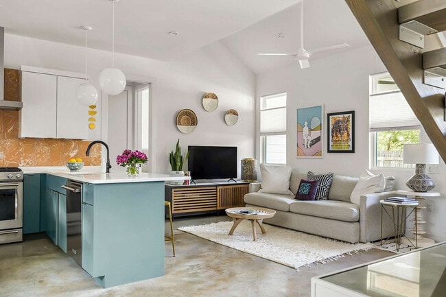 Building Photo - 2000 Riverview St Unit ID1262295P