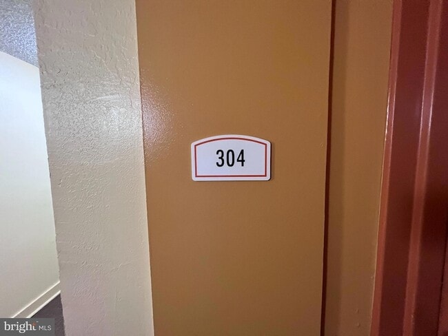 Photo - 75 S Reynolds St Unit 304