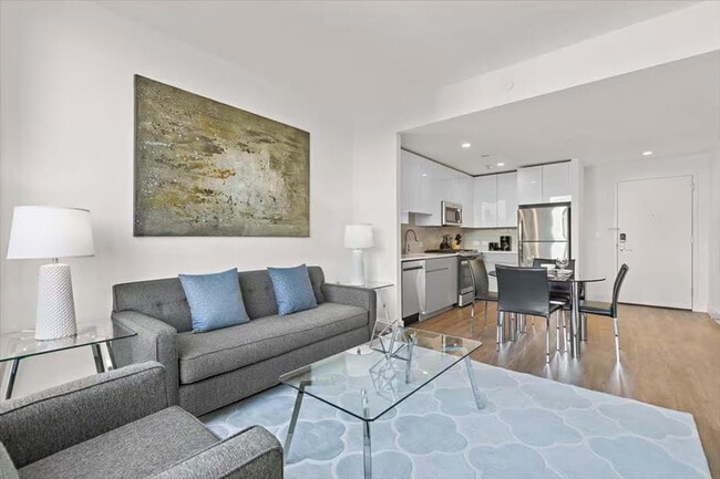 Photo - 57 Bank St Unit ID1040036P