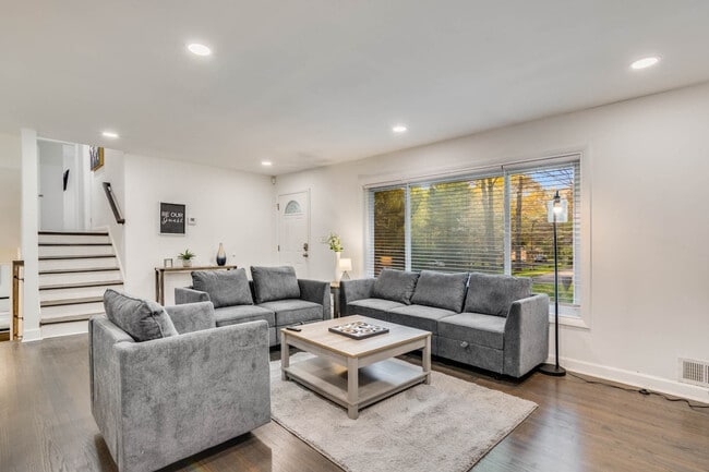 Building Photo - 3490 Turner Heights Dr Unit SI ID1569859P