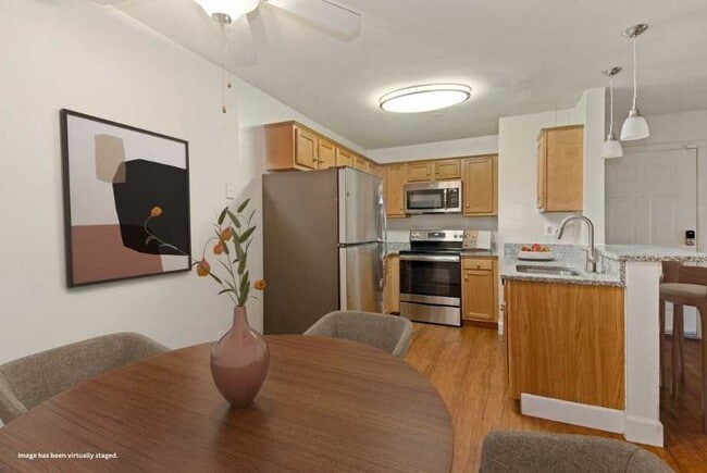 Photo - Fox Run Apartments