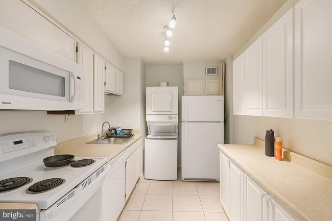 Photo - 5500 Holmes Run Pkwy Unit 918