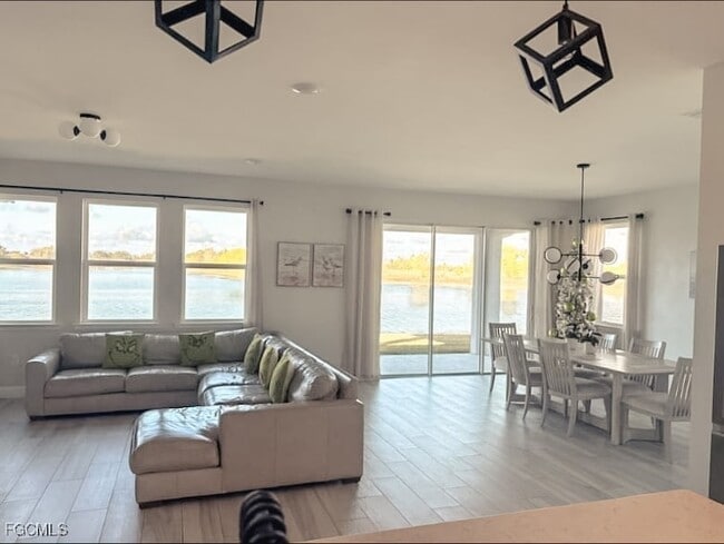 Photo - 2038 Grove Dr