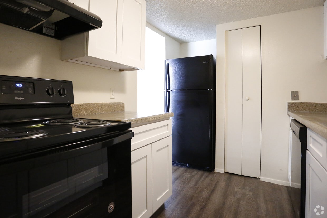Floor Plan - Two Bed Two Bath - Classic