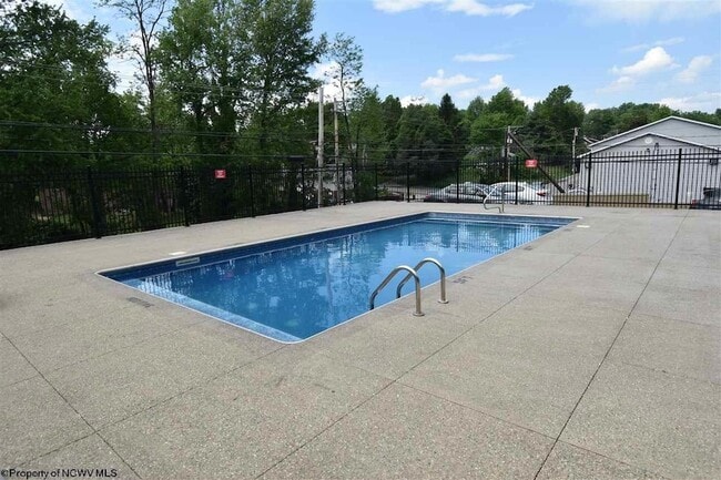 Photo - 321 Marlowe Cir