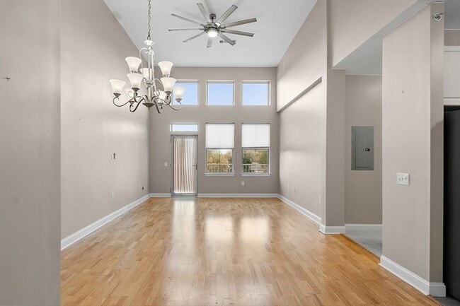 Building Photo - 2 Harvest Dr Unit 312