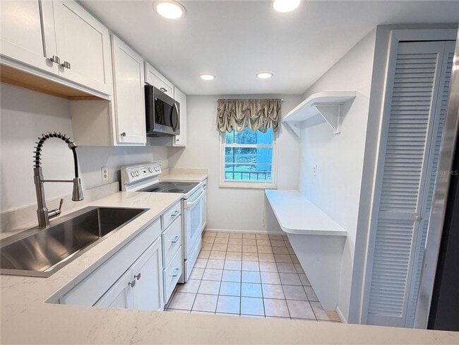 Photo - 333 N Lake Howard Dr Unit 211B