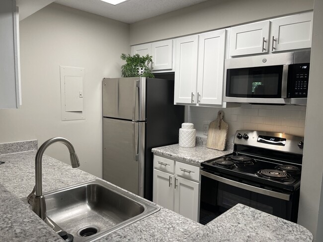 Photo - 2950 North Apartments