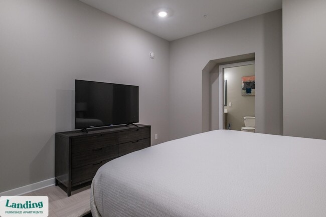 Photo - 600 19th St N Unit 604