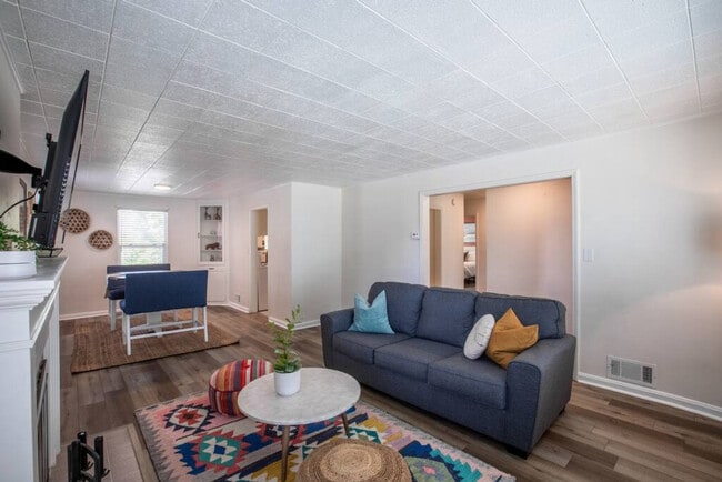 Building Photo - 237 N Center St Unit ID1249827P