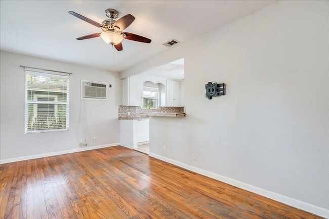 Photo - 4603 Jinx Ave