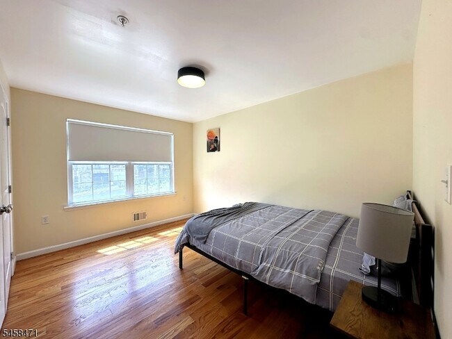 Photo - 453-455-455 Washington St Unit 3