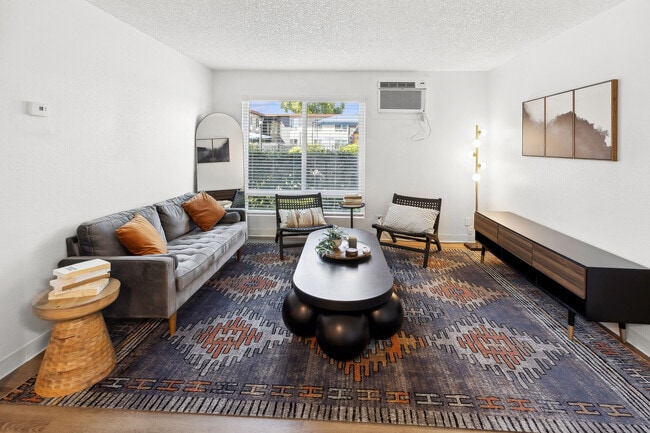 Photo - ReNew on Coloma