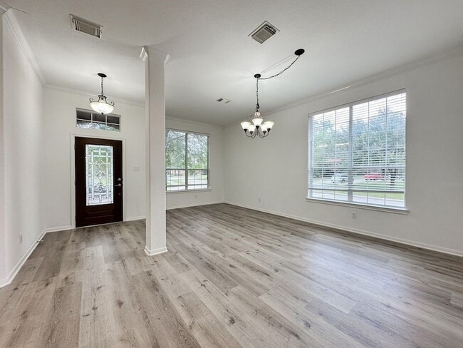 Photo - 73 E Montfair Blvd