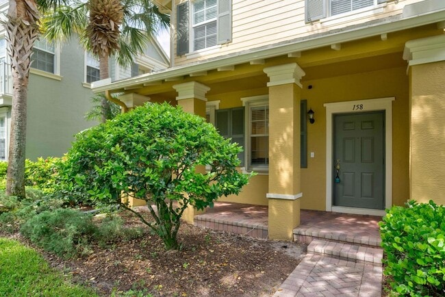 Photo - 158 W Thatch Palm Cir