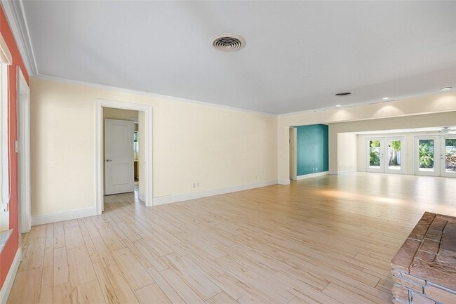 Photo - 500 Gardenia Ln