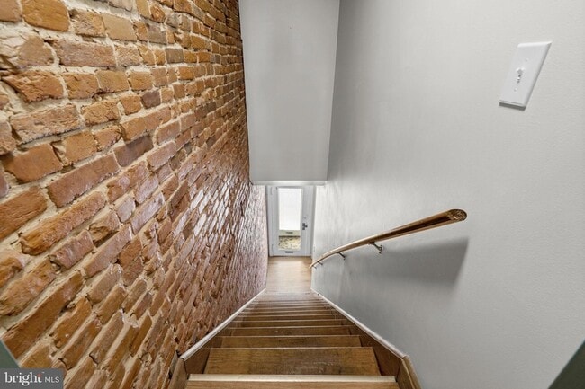Photo - 1305 Light St
