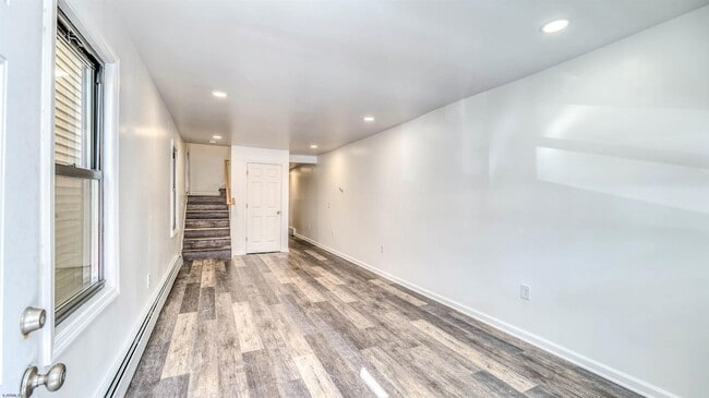 Photo - 2637 Arctic Ave