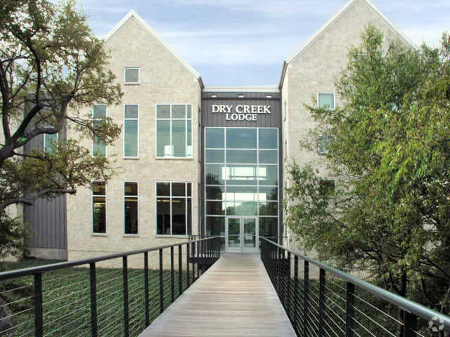 Lodge - Thousand Oaks