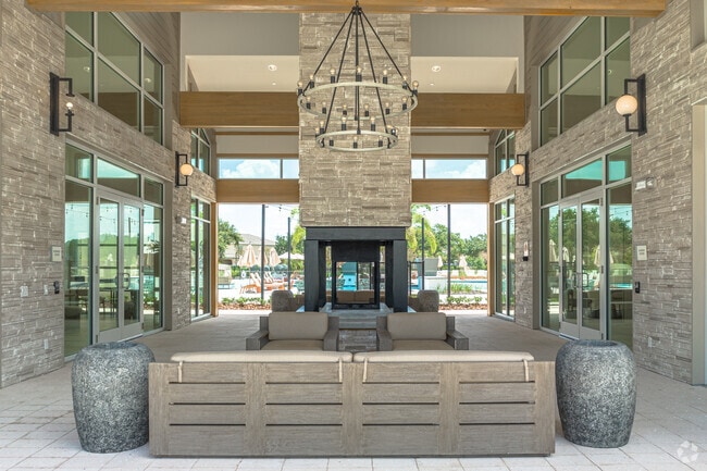 Open Air Lobby - Lynwind