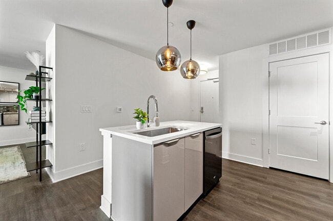 Photo - 1400 W Peachtree St NW Unit ID1351865P