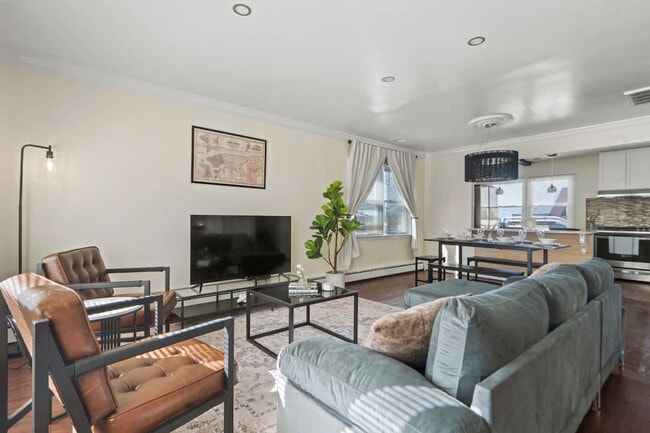 Building Photo - 9103 Columbia Ave Unit ID1301600P