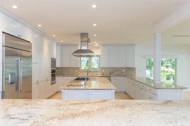 Photo - 425 N Shore Dr