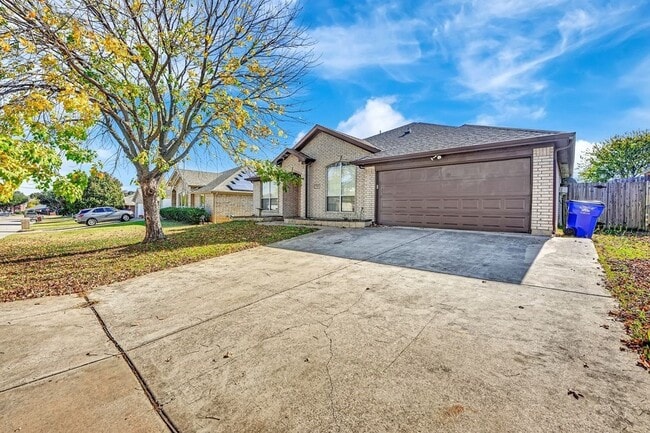 Photo - 1708 Windcastle Dr