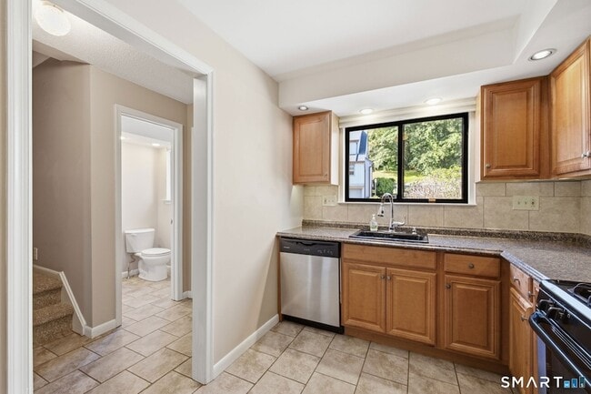 Photo - 67 Cambridge Ct