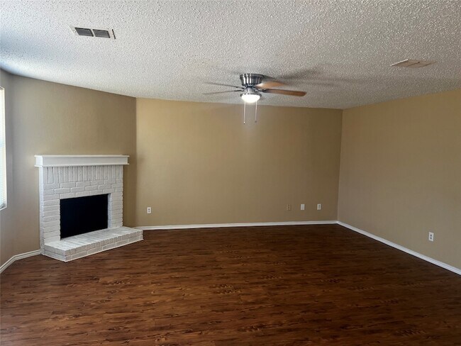 Photo - 1724 Creek Bend Ln