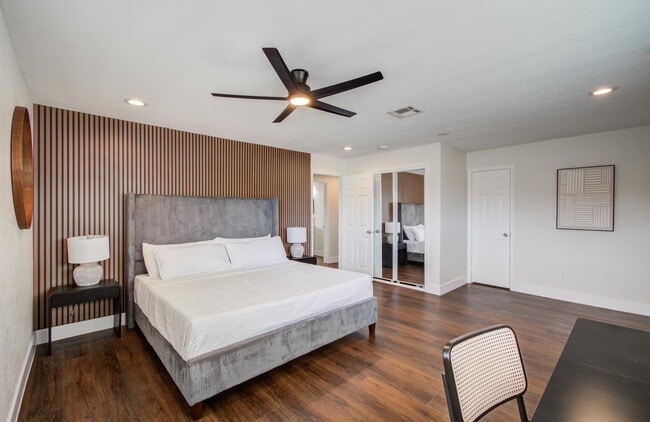 Photo - 2103 Radcliffe St Unit ID1225772P