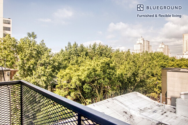 Photo - 82 4th Ave Unit FL6-ID1880