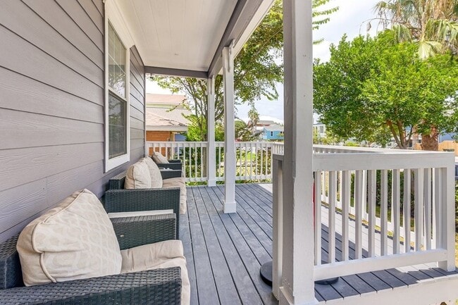 Photo - 1115 Avenue M